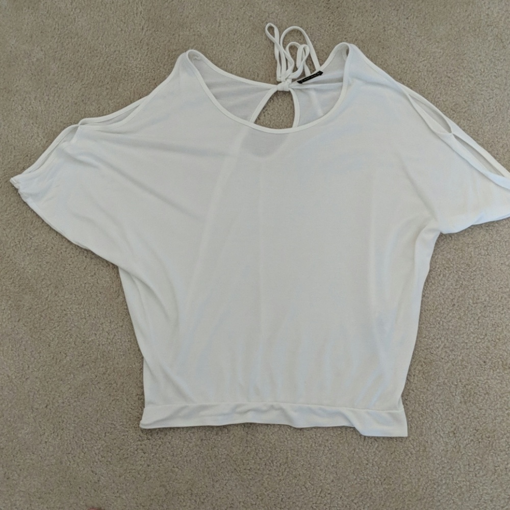 Cold shoulder dolman tee by venus